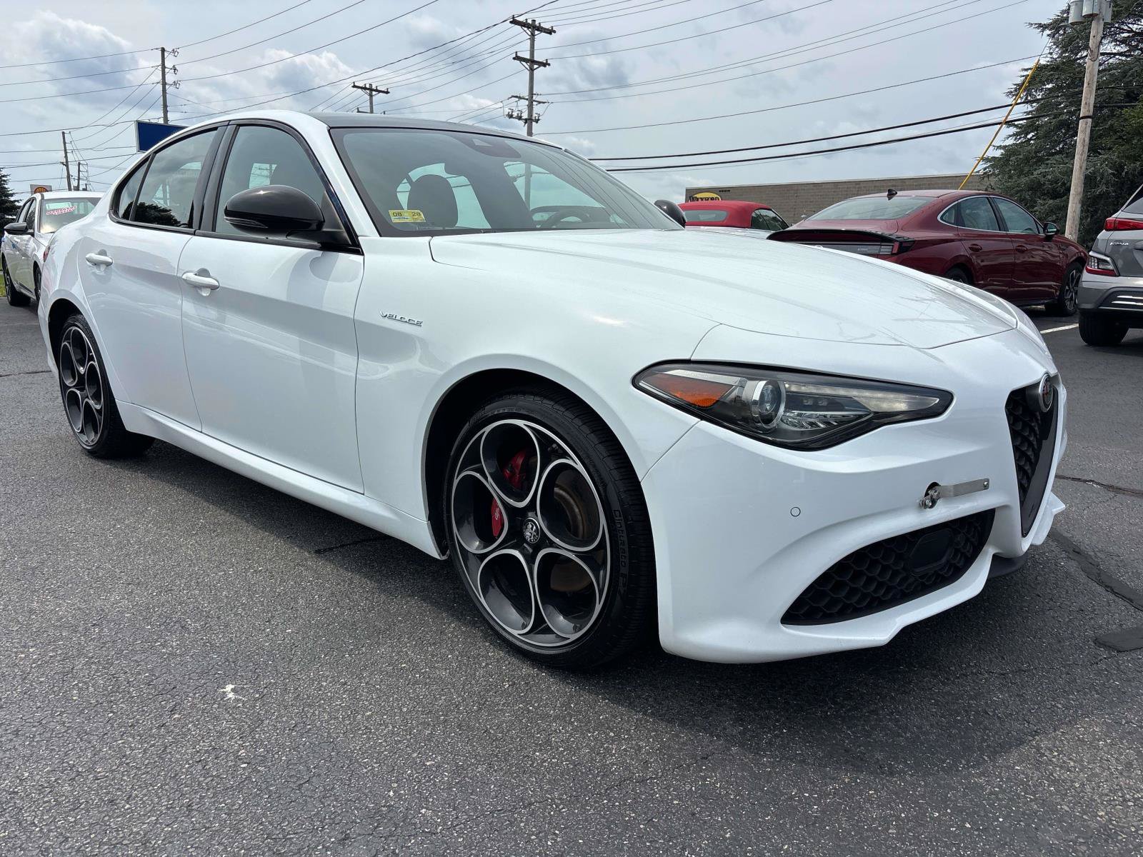 Used 2022 Alfa Romeo Giulia Veloce AWD/4WD image 7