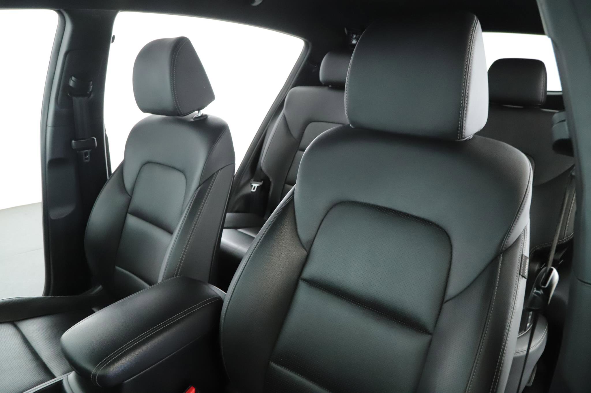 Used 2020 Kia Sportage S image 4