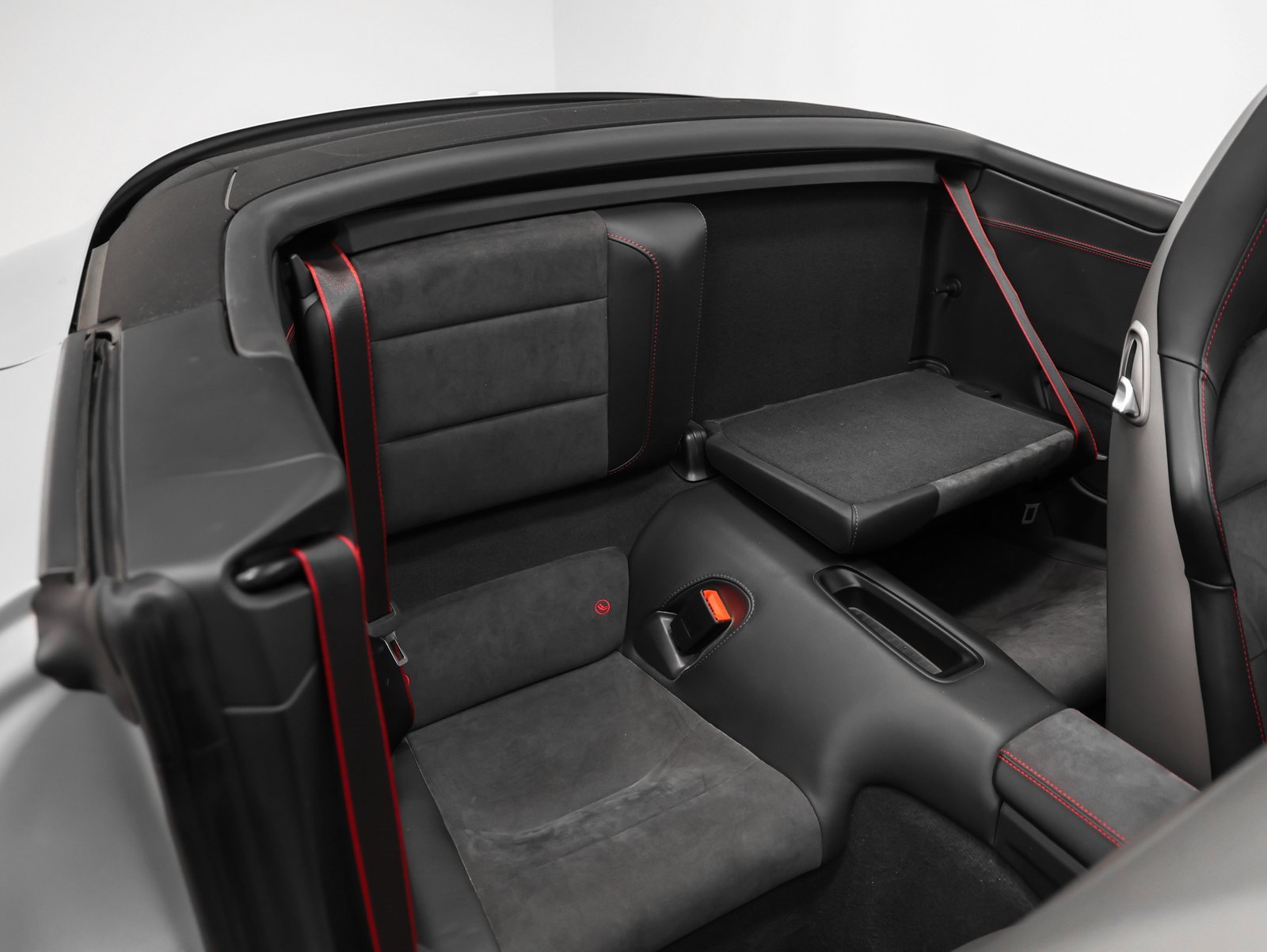 Used 2015 Porsche 911 Carrera GTS image 22