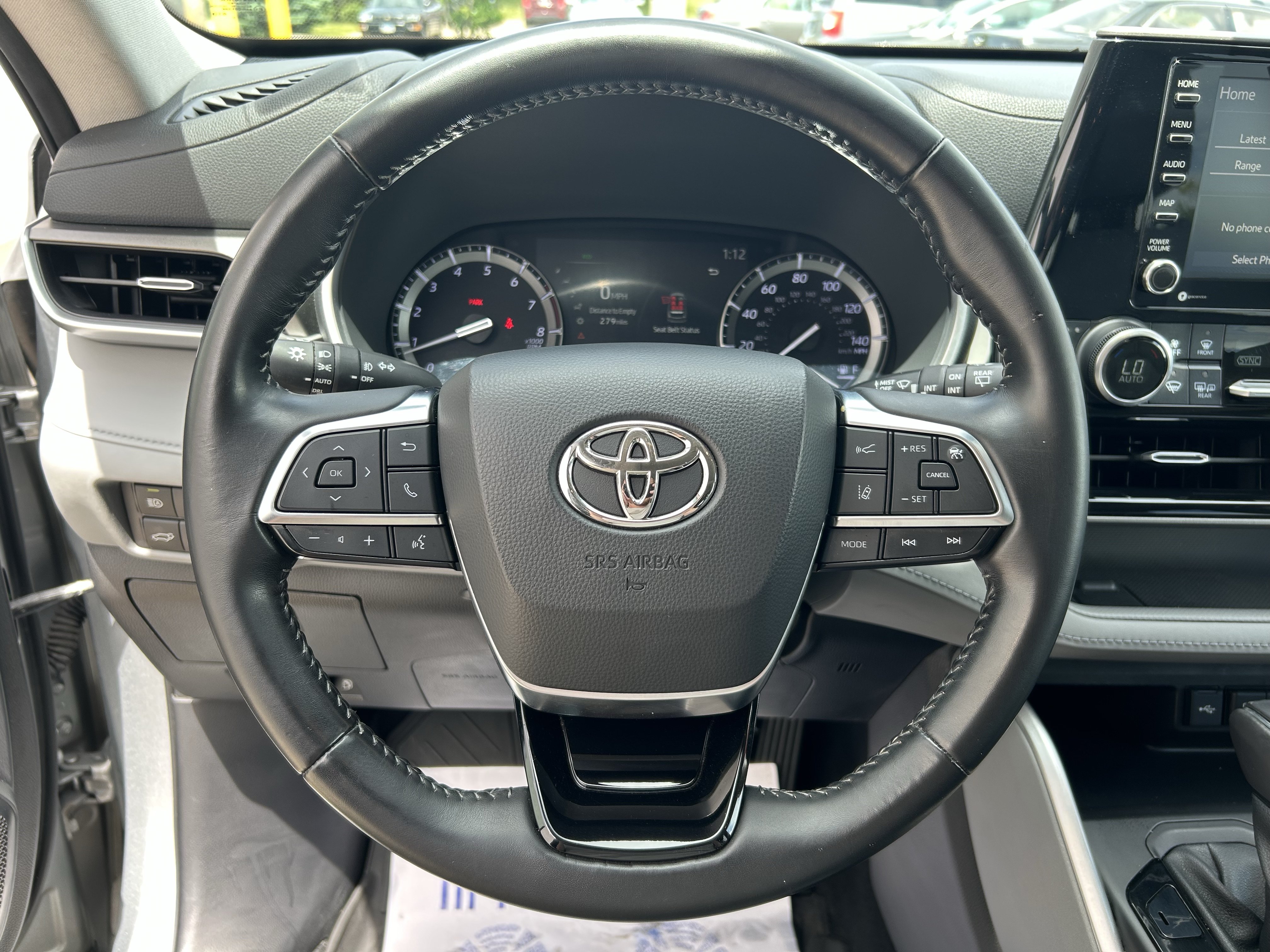 Certified 2020 Toyota Highlander XLE AWD/4WD image 25