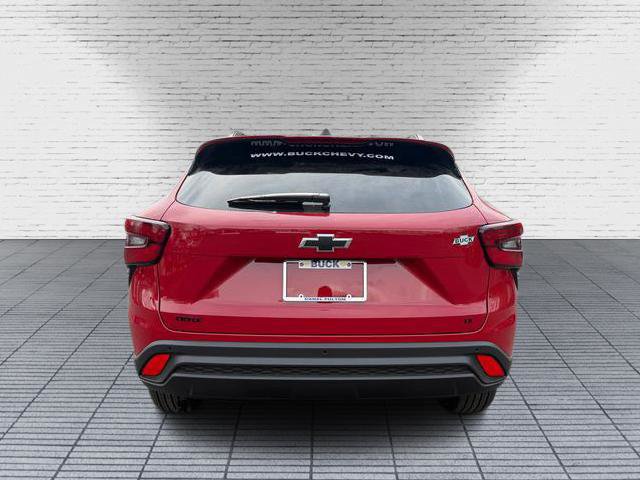 New 2026 Chevrolet Trax LT w/ Driver Confidence Package FWD image 3