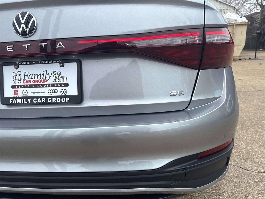 New 2026 Volkswagen Jetta SE FWD image 11