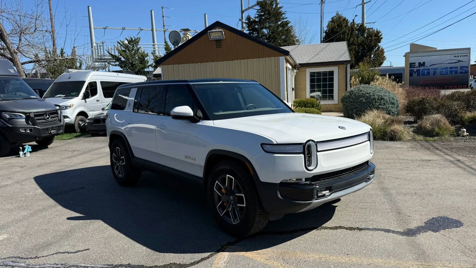 Used 2023 Rivian R1S Launch Edition AWD/4WD image 4