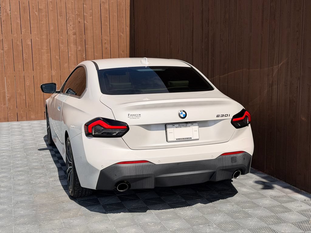 Used 2022 BMW 230i Coupe w/ Convenience Package RWD image 17