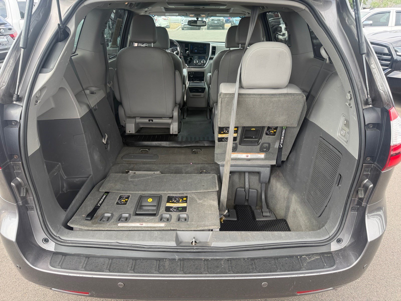 Used 2015 Toyota Sienna XLE Premium AWD/4WD image 32