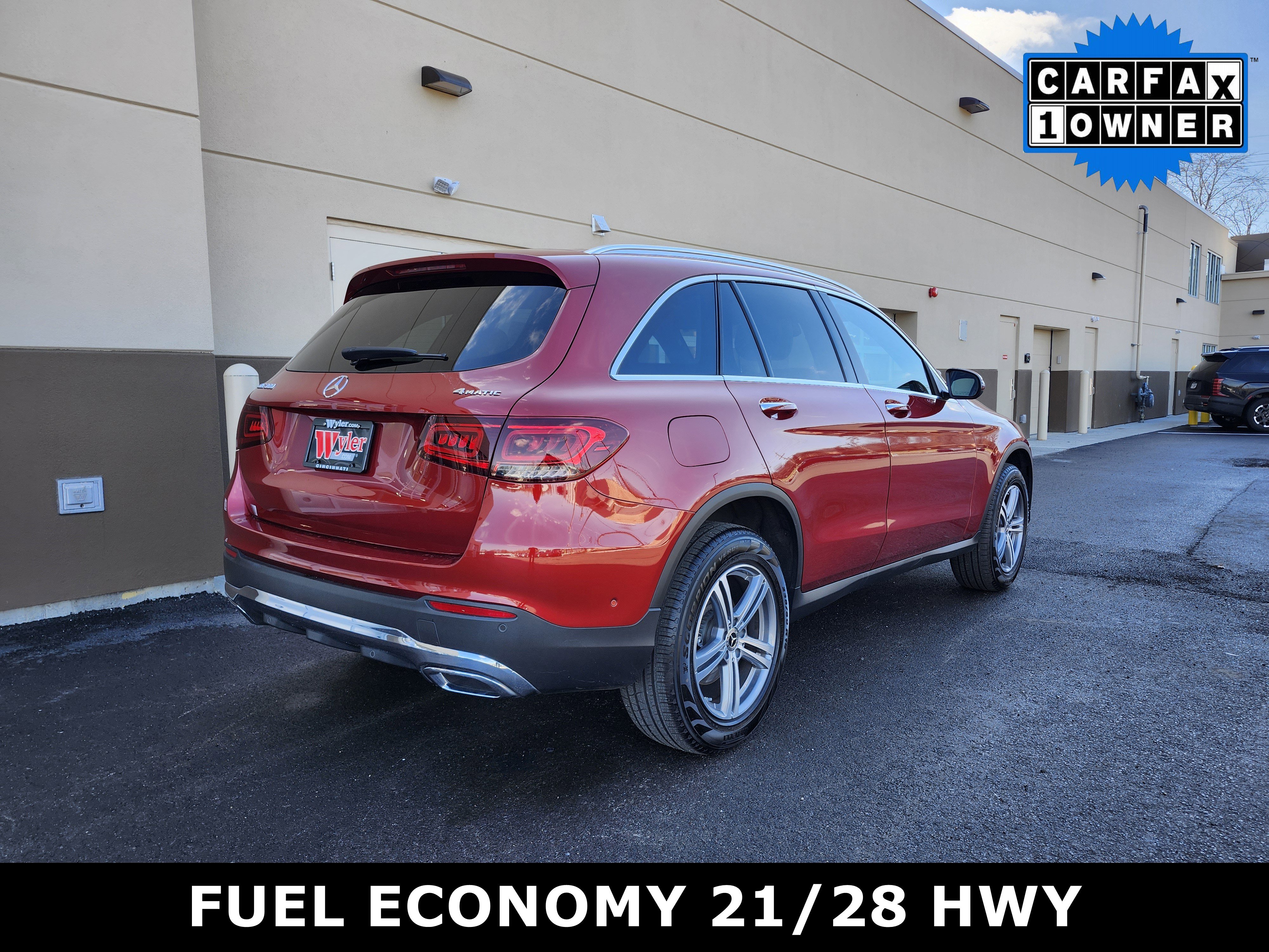 Used 2022 Mercedes-Benz GLC 300 4MATIC image 3
