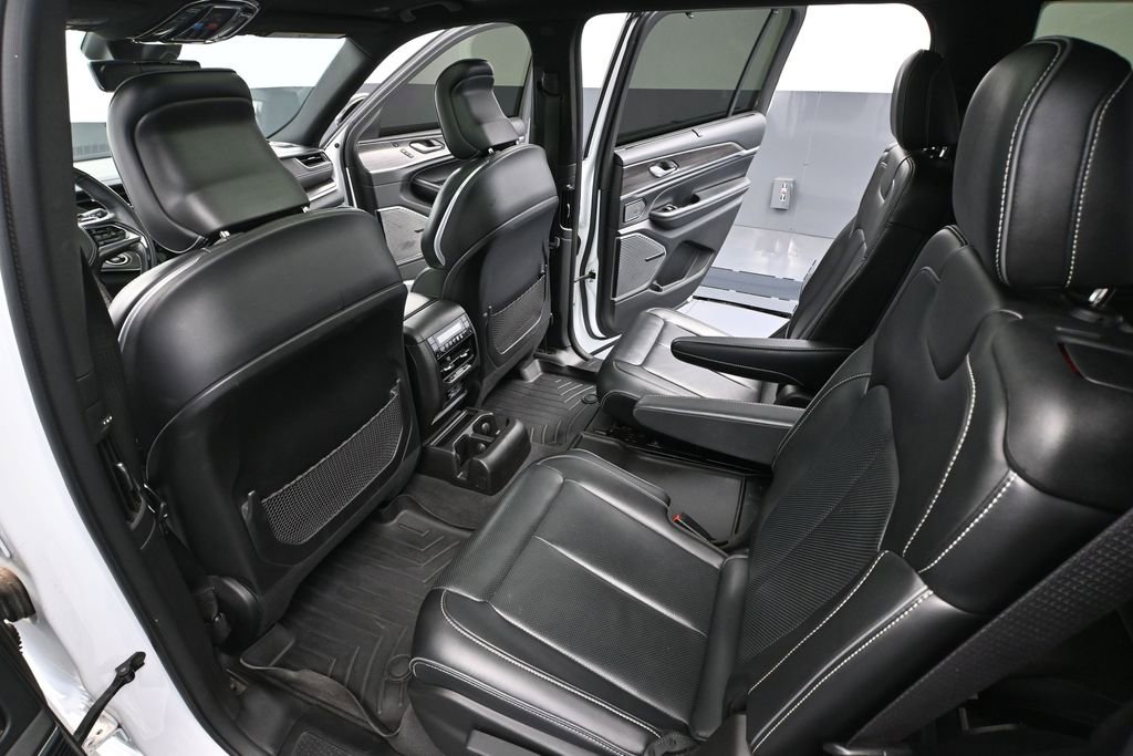 Used 2021 Jeep Grand Cherokee L Overland w/ Advanced Protech Group III image 43