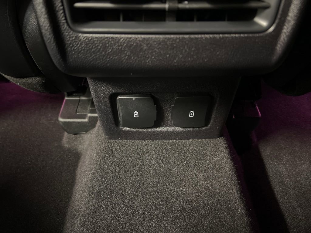 Certified 2023 Lincoln Corsair Reserve w/ Equipment Group 201A image 33