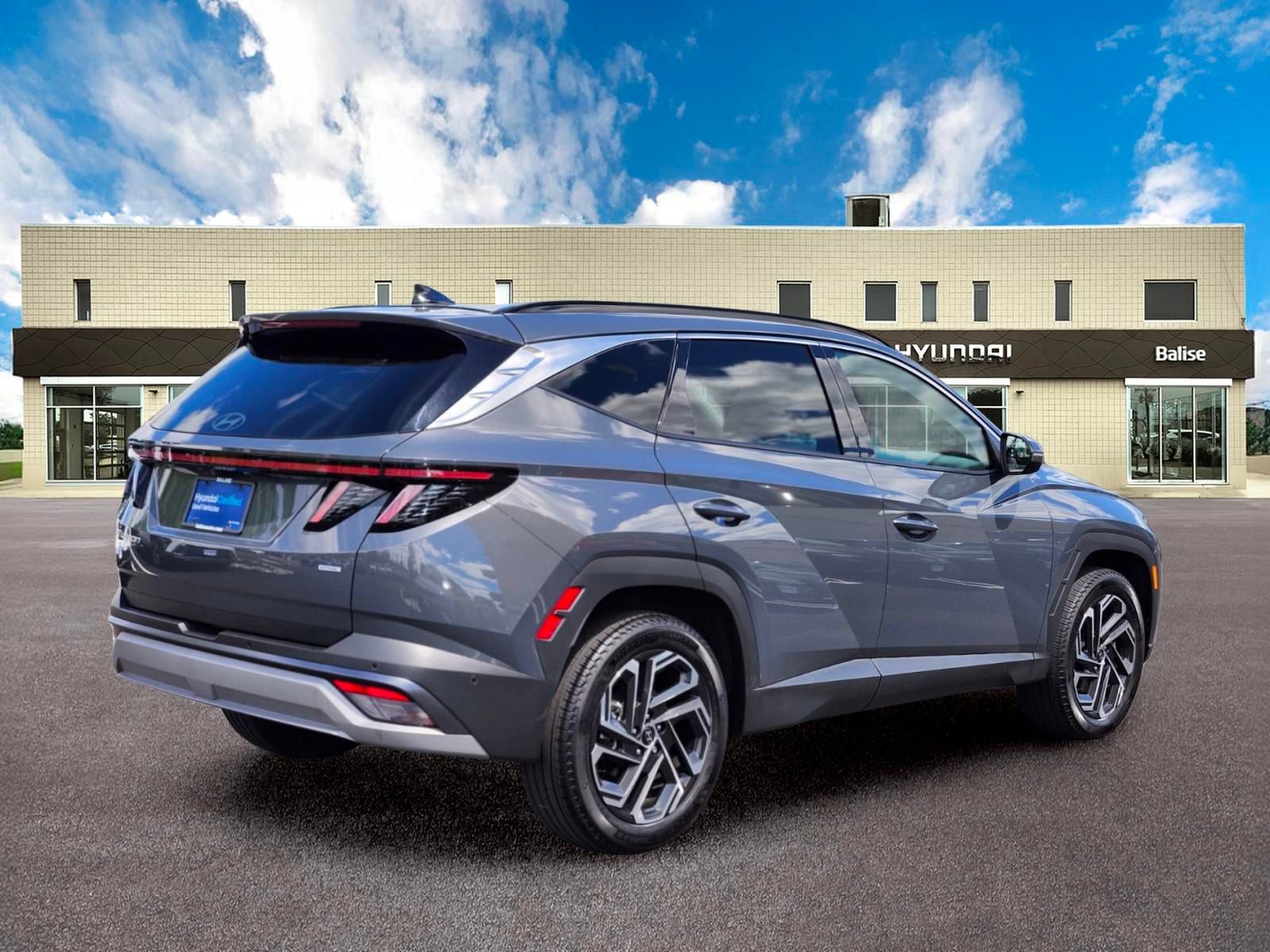 Used 2025 Hyundai Tucson Limited AWD/4WD image 3