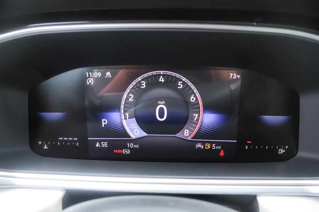 Used 2025 Volkswagen Taos SE image 19