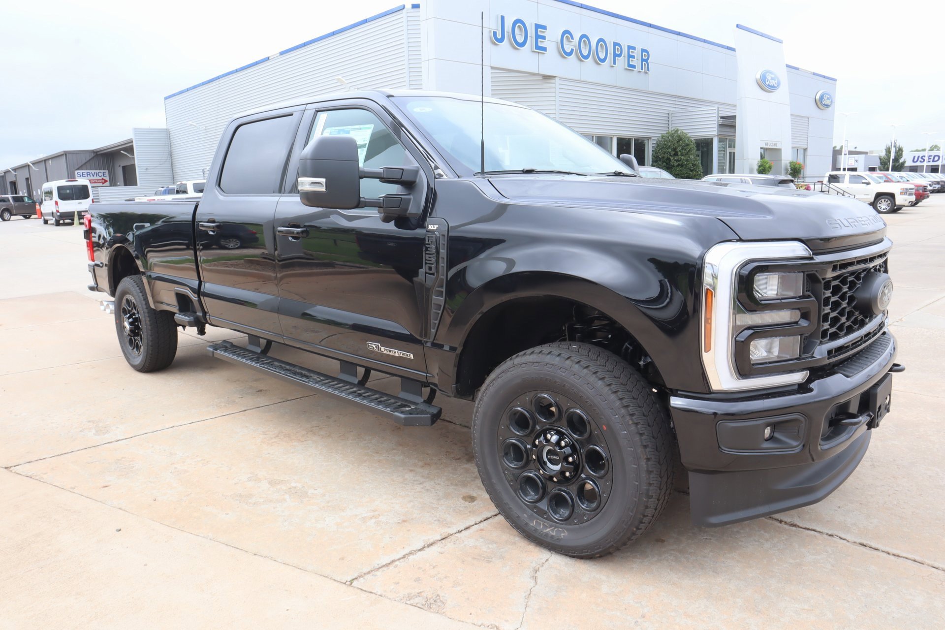 New 2025 Ford F350 XLT w/ Black Appearance Package