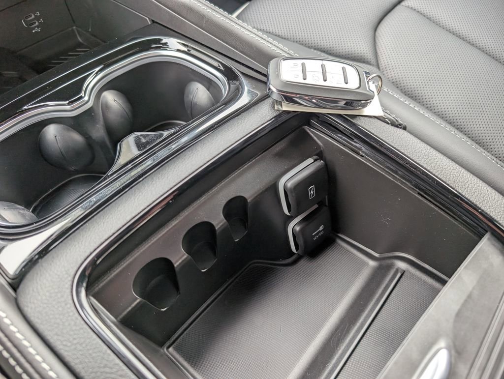 New 2026 Chrysler Pacifica Limited w/ S Appearance Package image 32