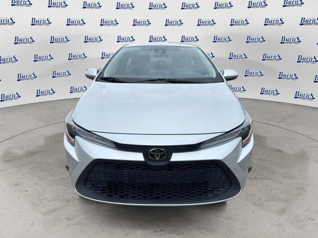 Used 2020 Toyota Corolla LE FWD image 2