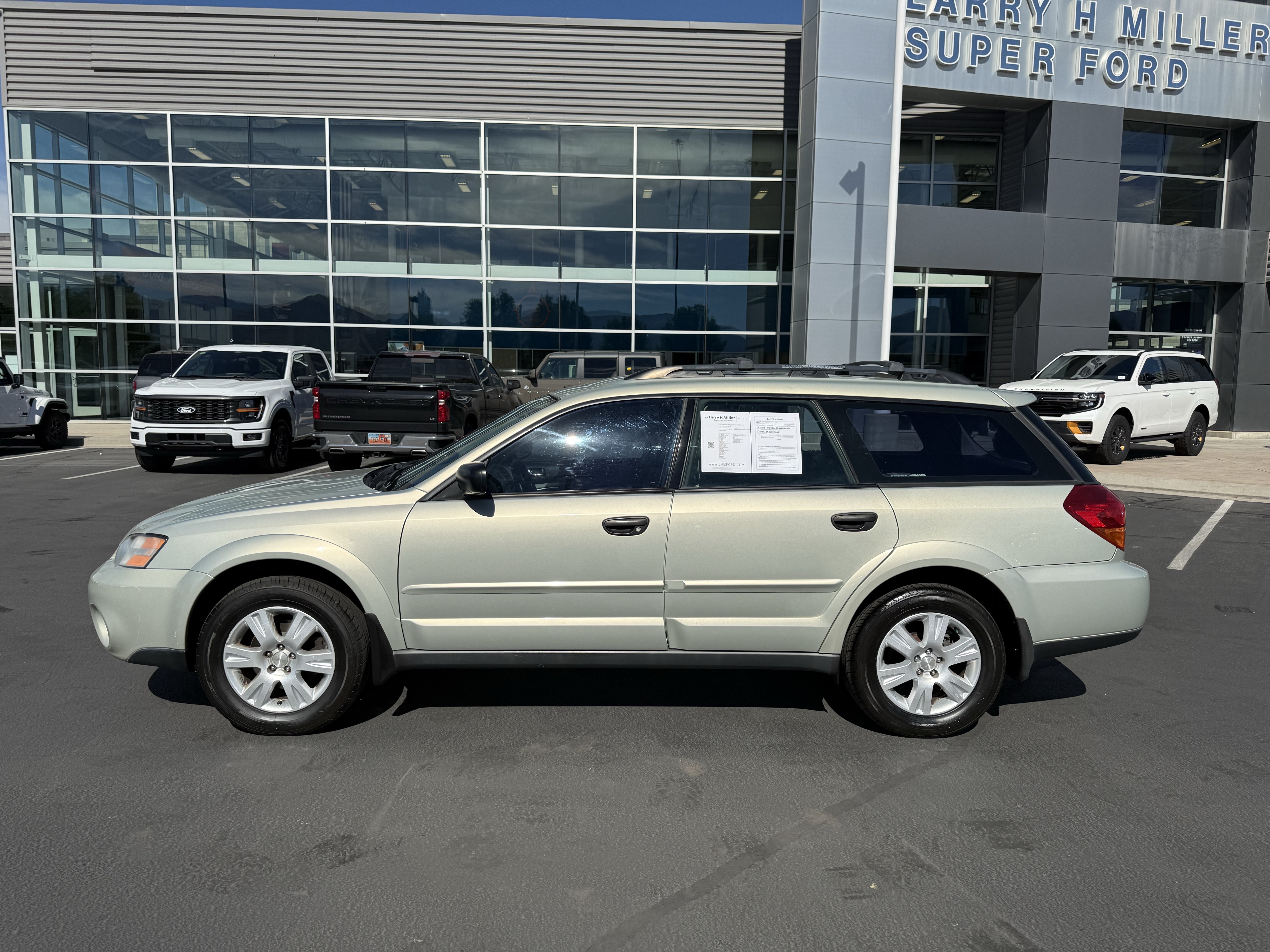 Used 2005 Subaru Outback 2.5i AWD/4WD image 2
