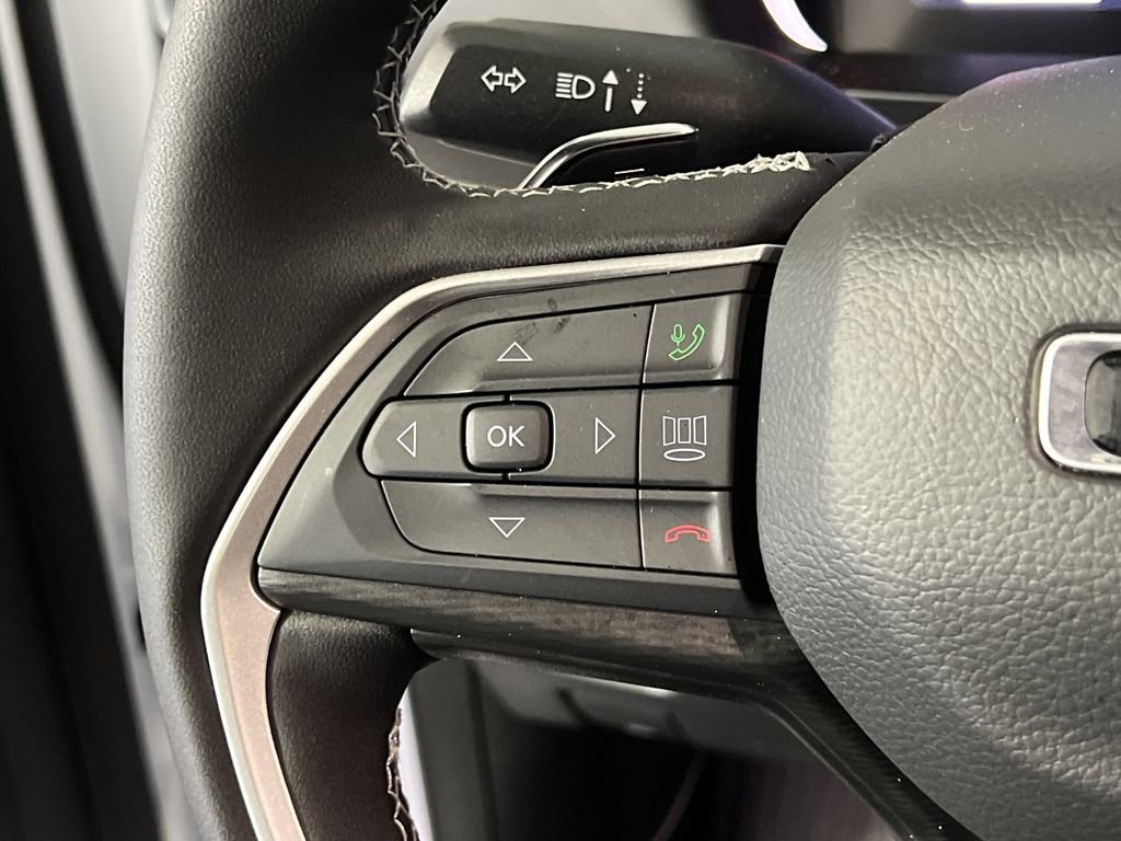 New 2025 Jeep Grand Cherokee Laredo image 17