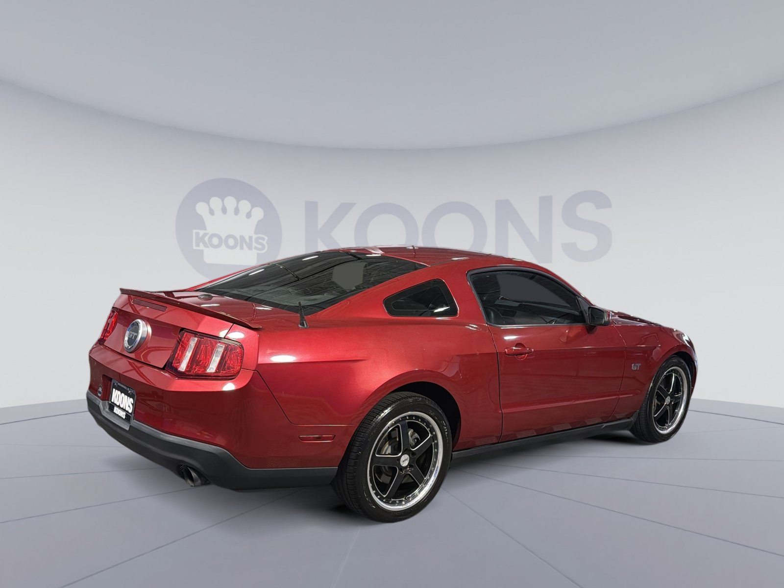 Used 2010 Ford Mustang GT RWD image 7