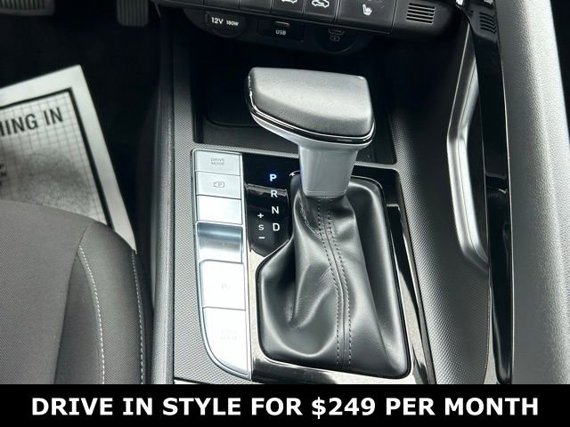 Used 2025 Hyundai Elantra SEL image 26