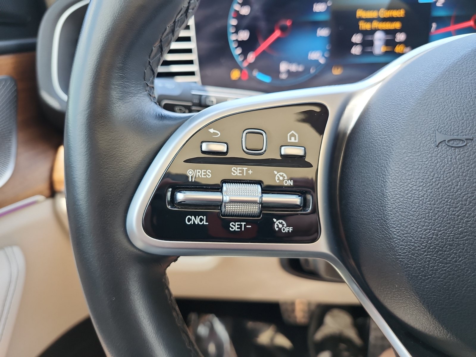 Used 2022 Mercedes-Benz GLE 350 4MATIC image 24