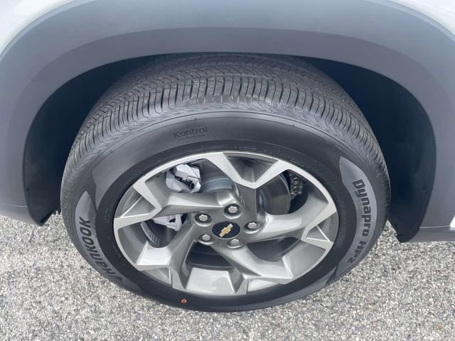 New 2026 Chevrolet Trax LT w/ Driver Confidence Package image 9