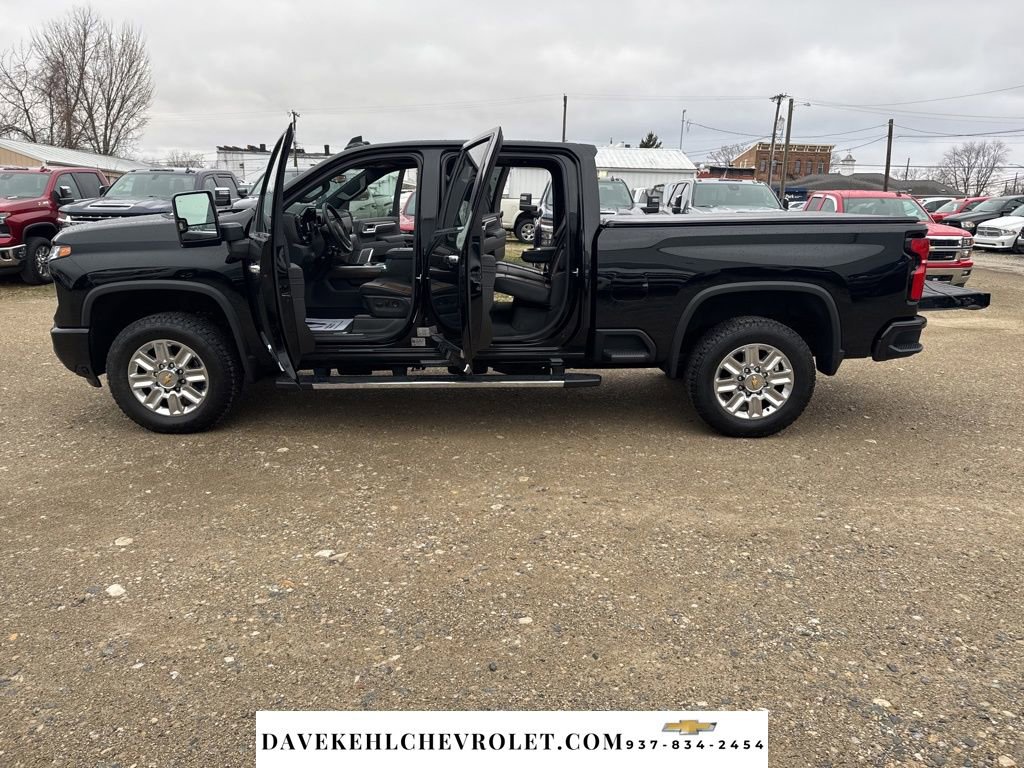 Used 2025 Chevrolet Silverado 2500 High Country w/ High Country Premium Package image 29