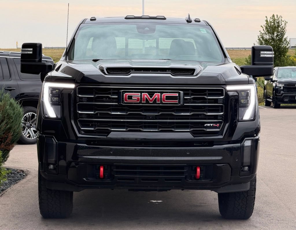 Used 2024 GMC Sierra 2500 AT4 w/ Technology Package AWD/4WD image 6
