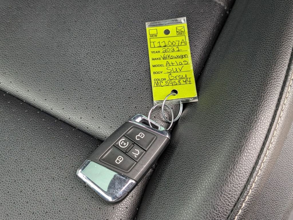 Used 2021 Volkswagen Atlas SE image 49
