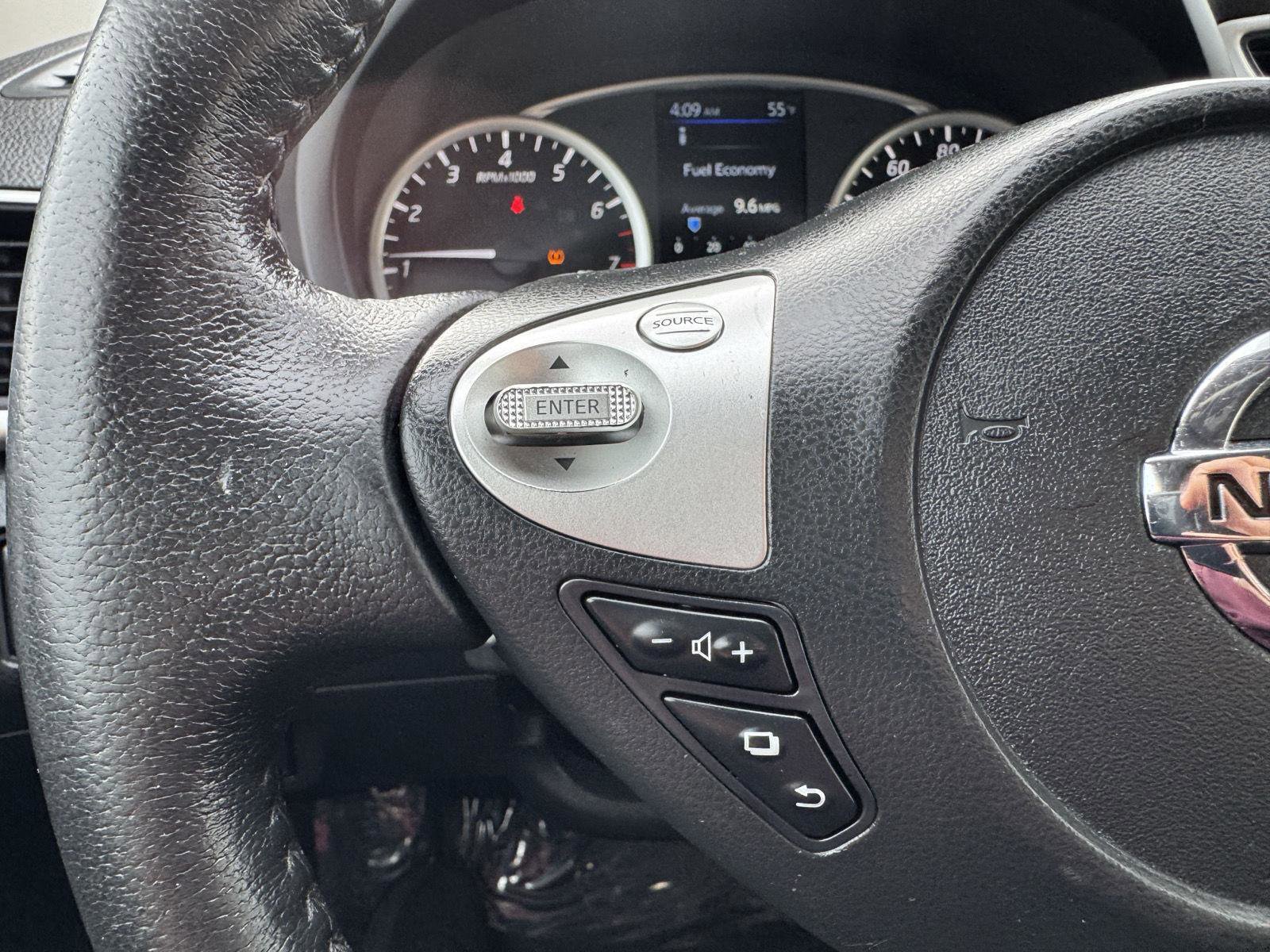 Used 2019 Nissan Sentra SR image 27