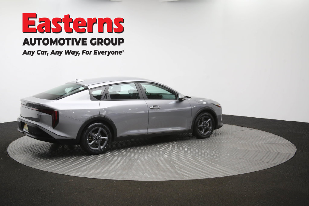 Used 2025 Kia K4 FWD image 44