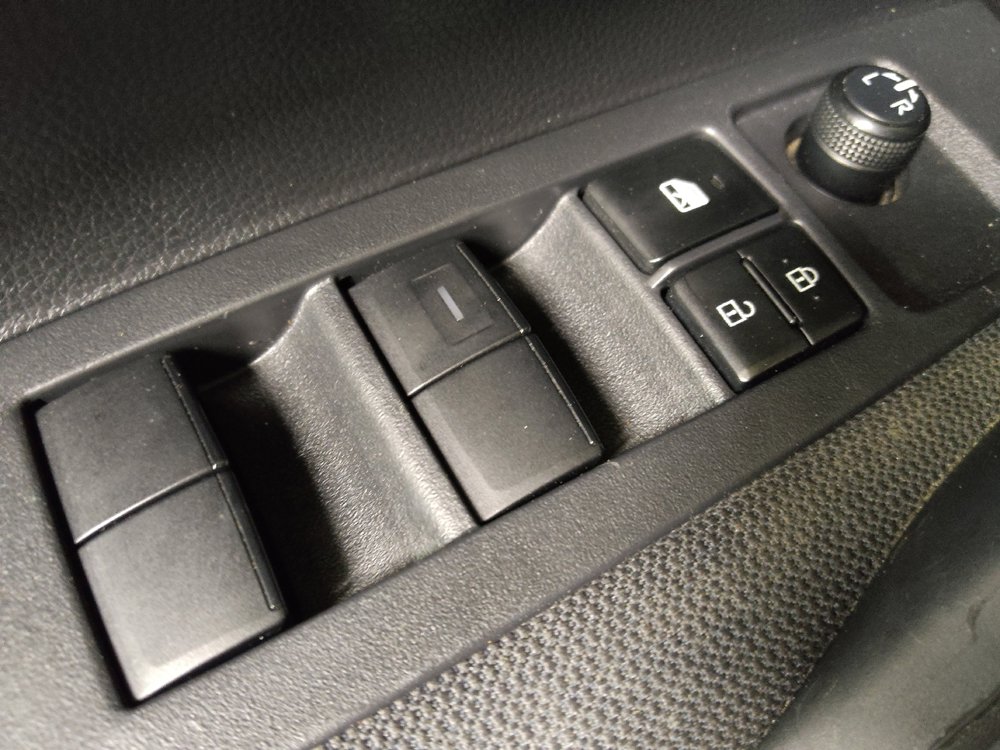 Used 2021 Toyota Corolla LE image 27