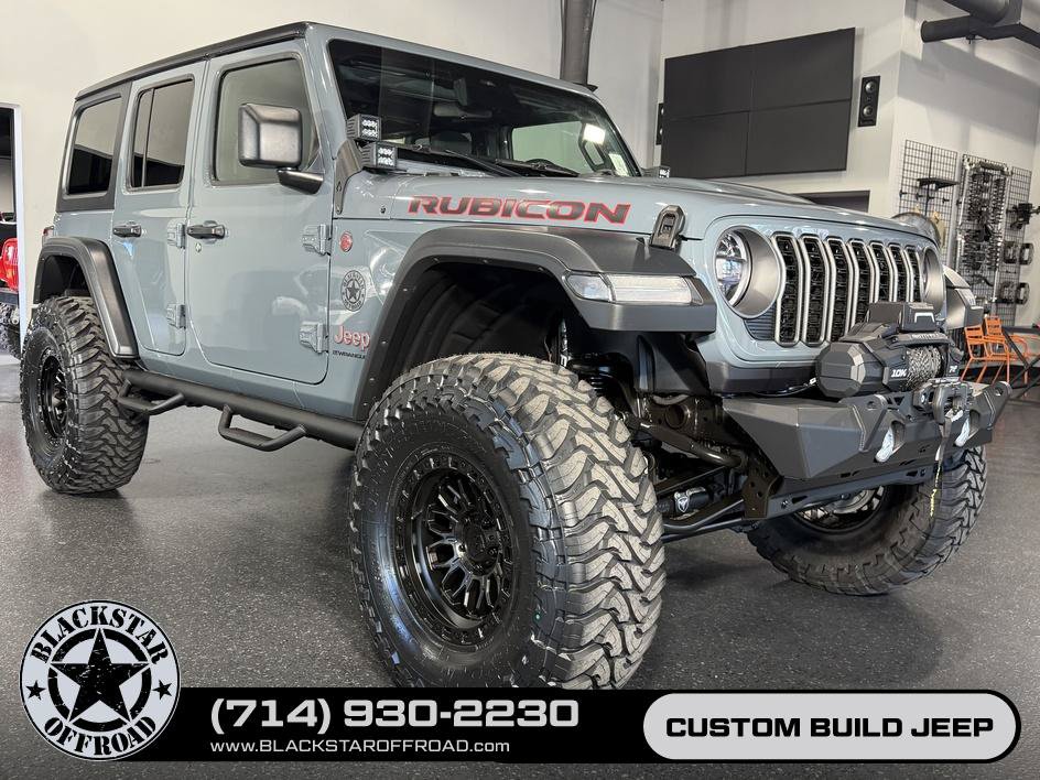 Used 2025 Jeep Wrangler Unlimited Rubicon w/ Convenience Group AWD/4WD image 2