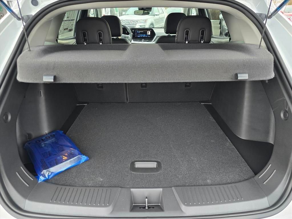 New 2026 Chevrolet Trax LT w/ Driver Confidence Package FWD image 21