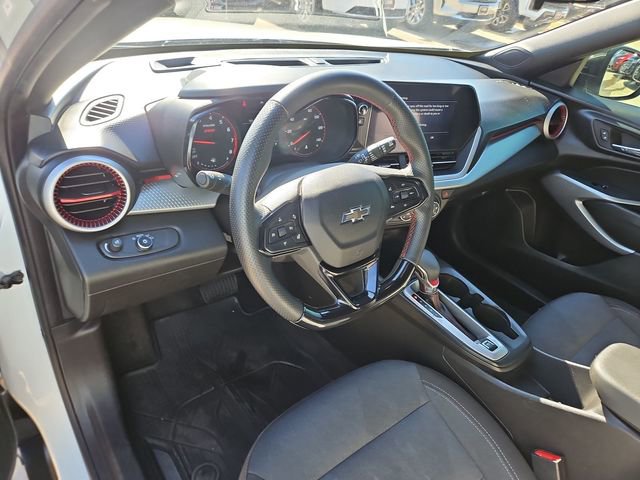 Used 2024 Chevrolet Trax RS FWD image 10
