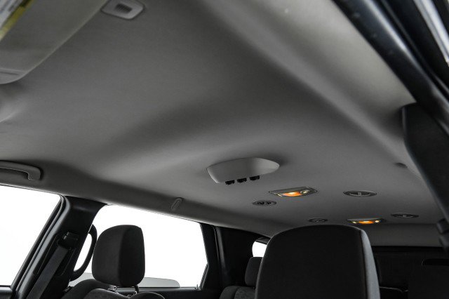 Used 2022 Dodge Durango SXT image 28