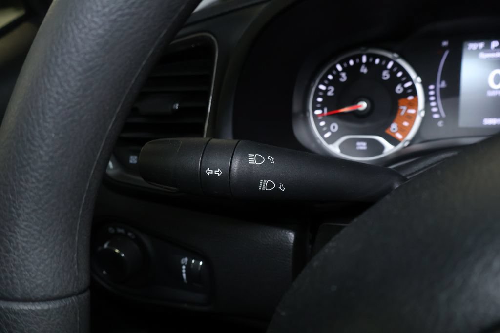 Used 2023 Jeep Renegade Latitude AWD/4WD image 22