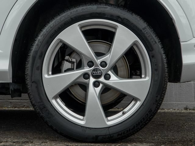 Used 2025 Audi Q5 Premium Plus w/ Premium Plus AWD/4WD image 12