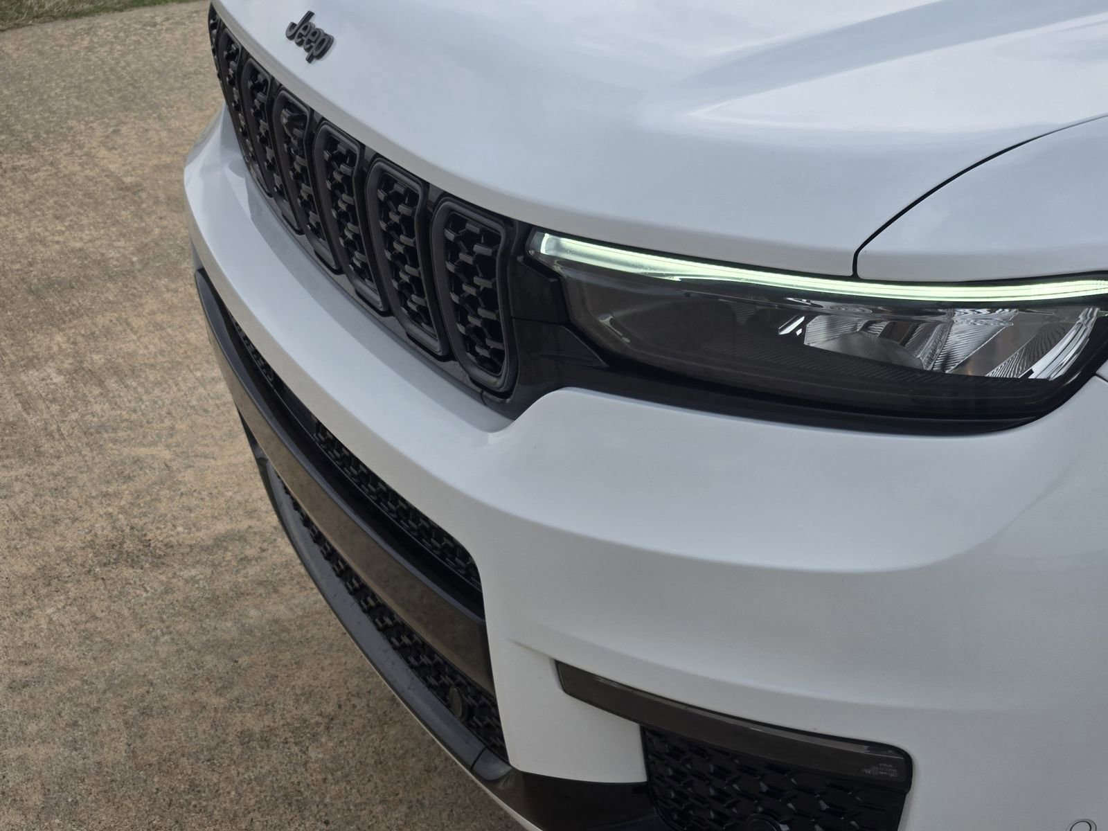 Used 2024 Jeep Grand Cherokee L Summit w/ High Altitude Package image 10