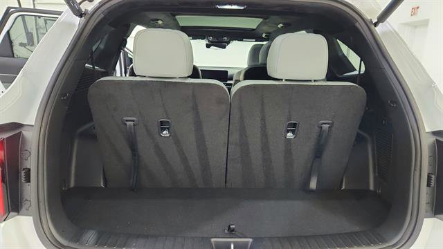 Used 2025 Kia Sorento SX Prestige w/ Sage Leather Package image 10