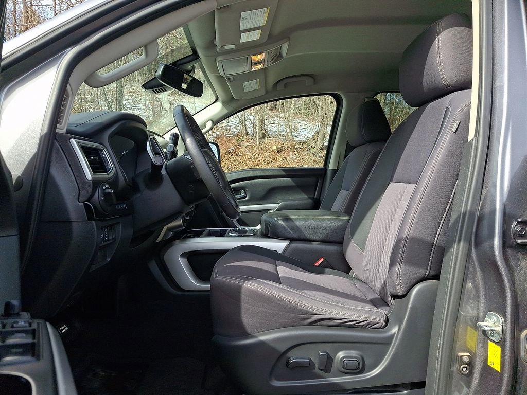 Used 2021 Nissan Titan SV w/ SV Convenience Package image 13
