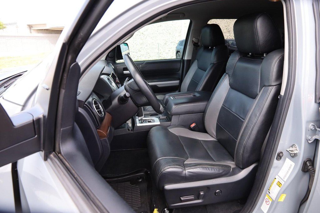 Used 2019 Toyota Tundra Limited w/ Limited Premium Package AWD/4WD image 8