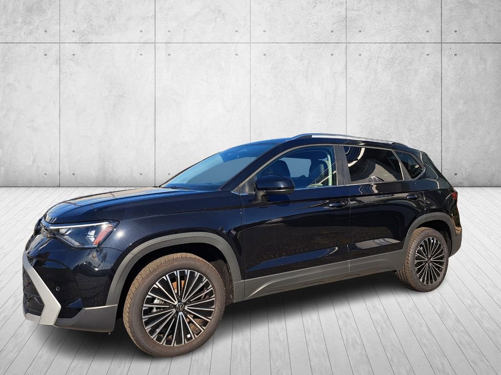 Used 2025 Volkswagen Taos SE image 1