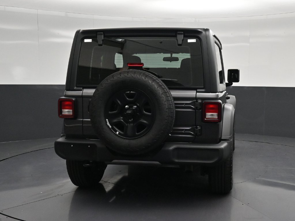 Used 2026 Jeep Wrangler Sport AWD/4WD image 2