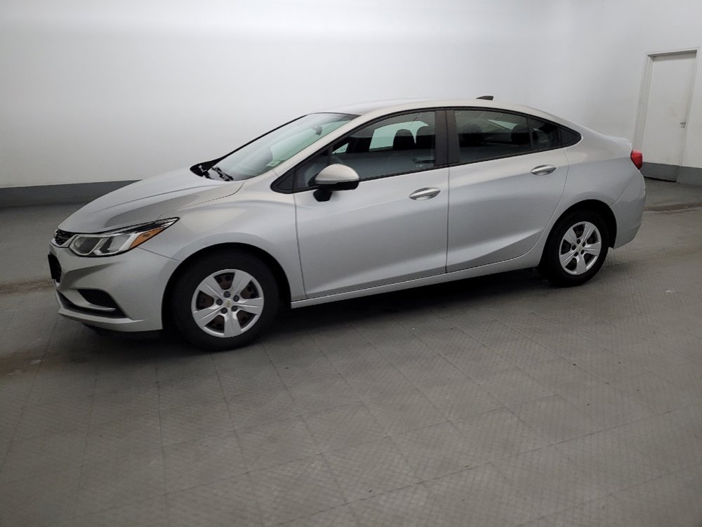 Used 2018 Chevrolet Cruze LS FWD image 2