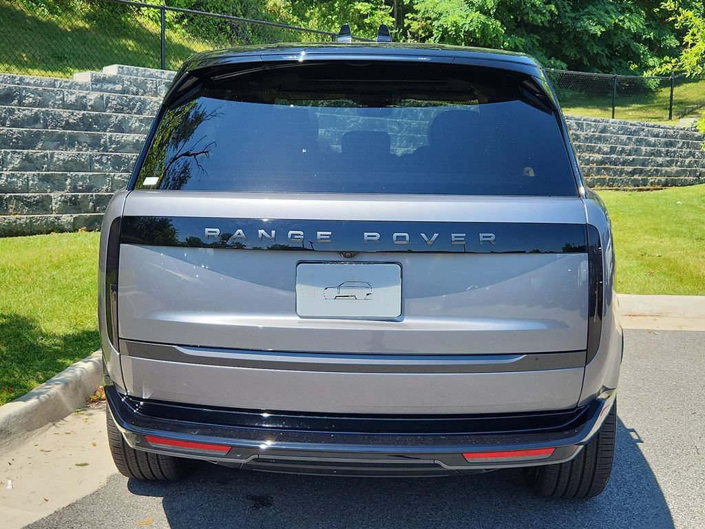 New 2026 Land Rover Range Rover Long Wheelbase SE AWD/4WD image 7