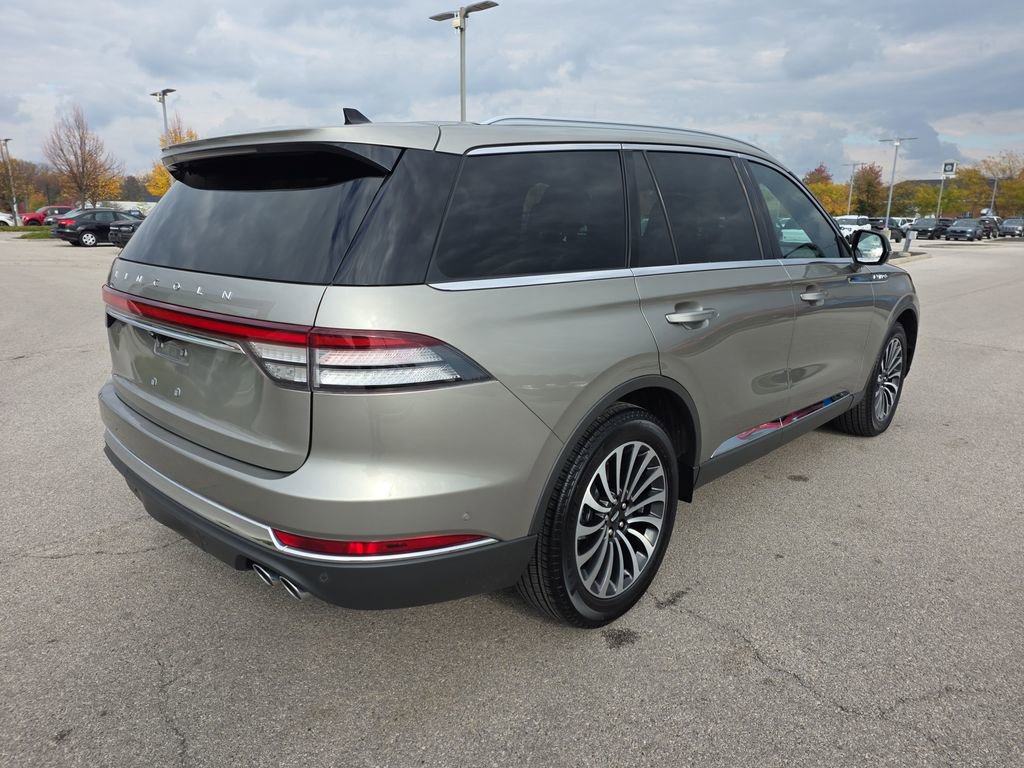 Used 2023 Lincoln Aviator Reserve w/ Equipment Group 201A image 10