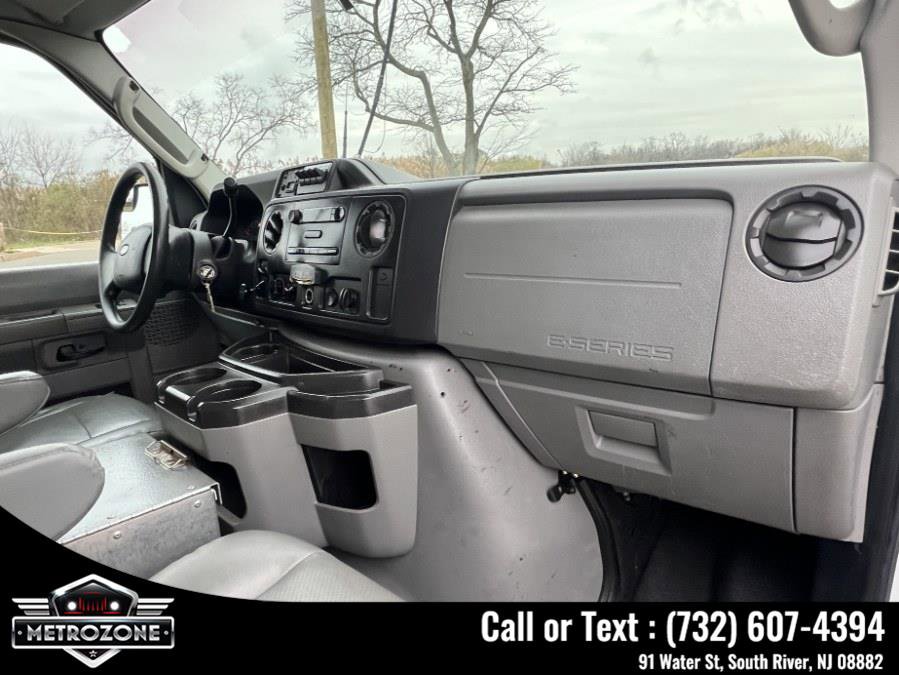 Used 2011 Ford E-350 and Econoline 350 Super Duty w/ PWR Group image 21