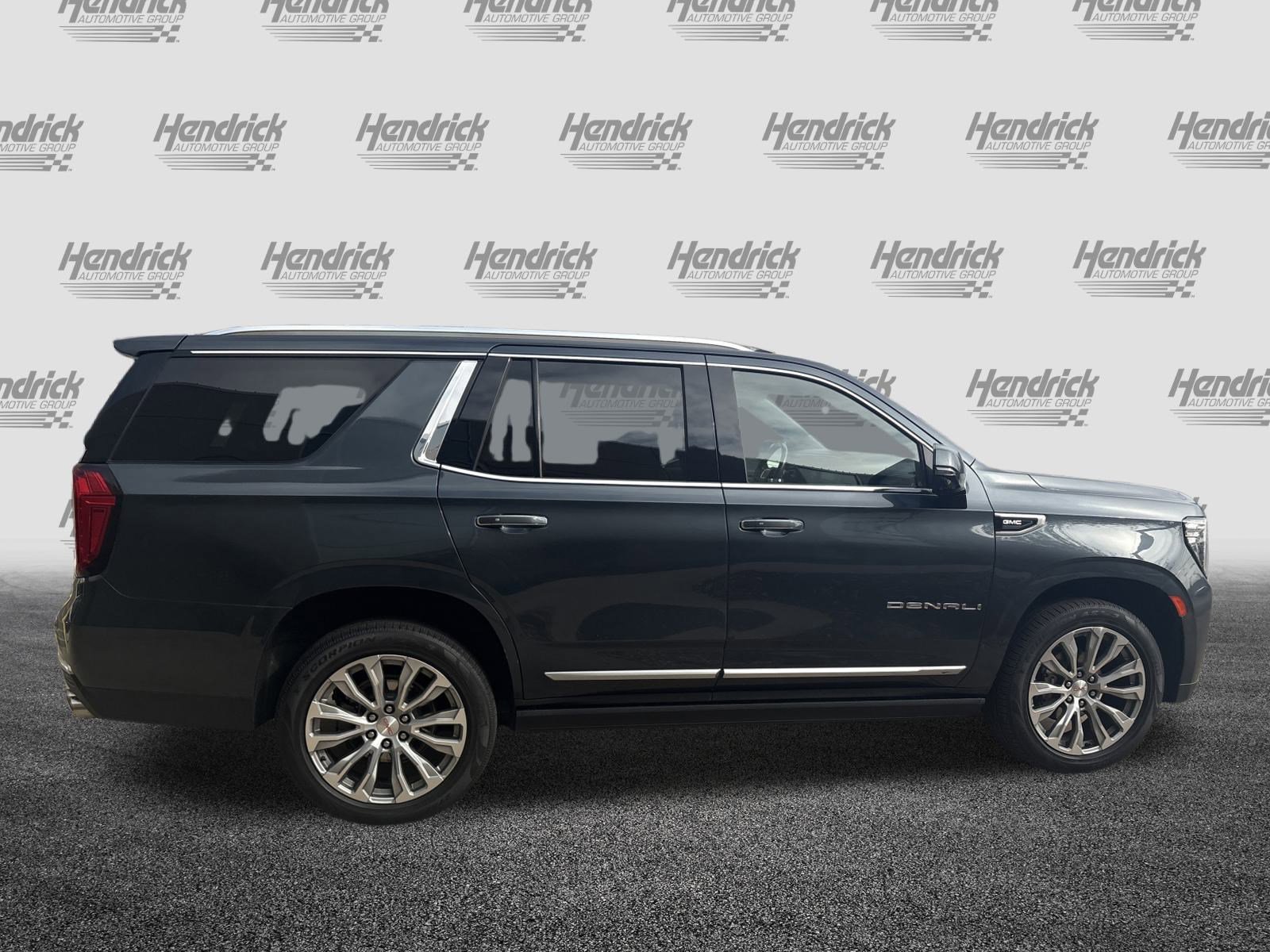Used 2021 GMC Yukon Denali w/ Denali Premium Package image 11