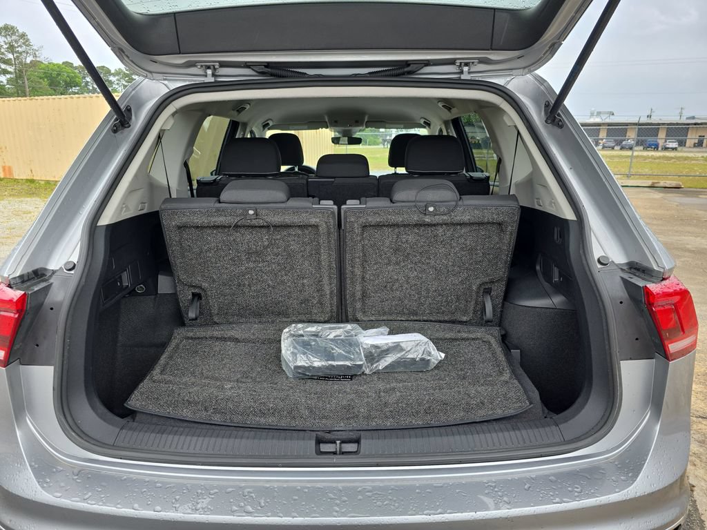 Used 2022 Volkswagen Tiguan S FWD image 11