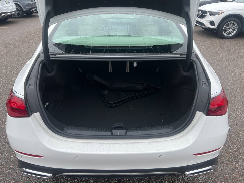 Used 2025 Mercedes-Benz E 350 4MATIC Sedan image 25
