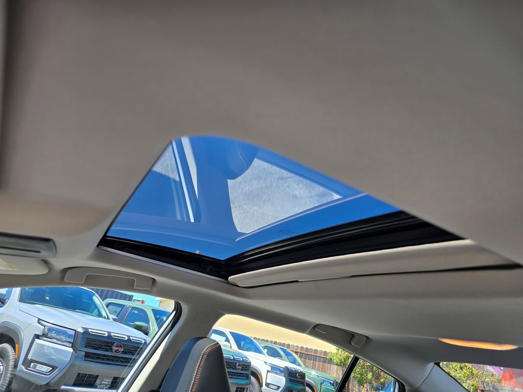 Used 2025 Nissan Altima 2.5 SR w/ SR Premium Package image 13