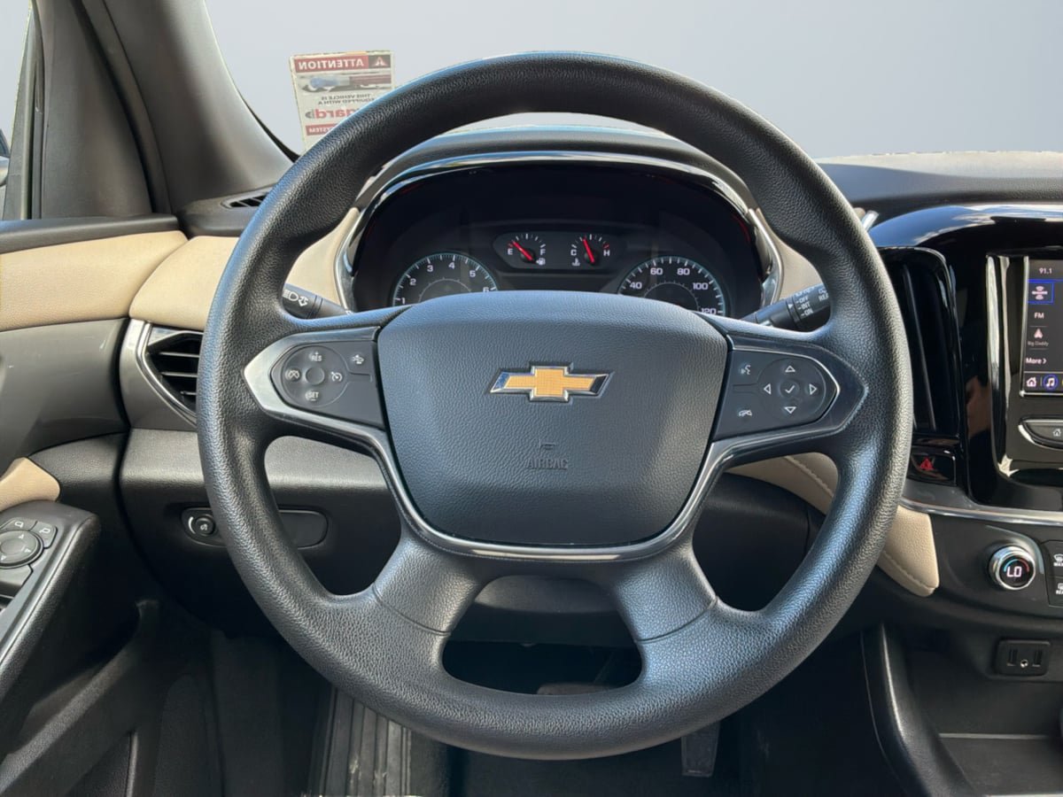 Used 2023 Chevrolet Traverse LS FWD image 11
